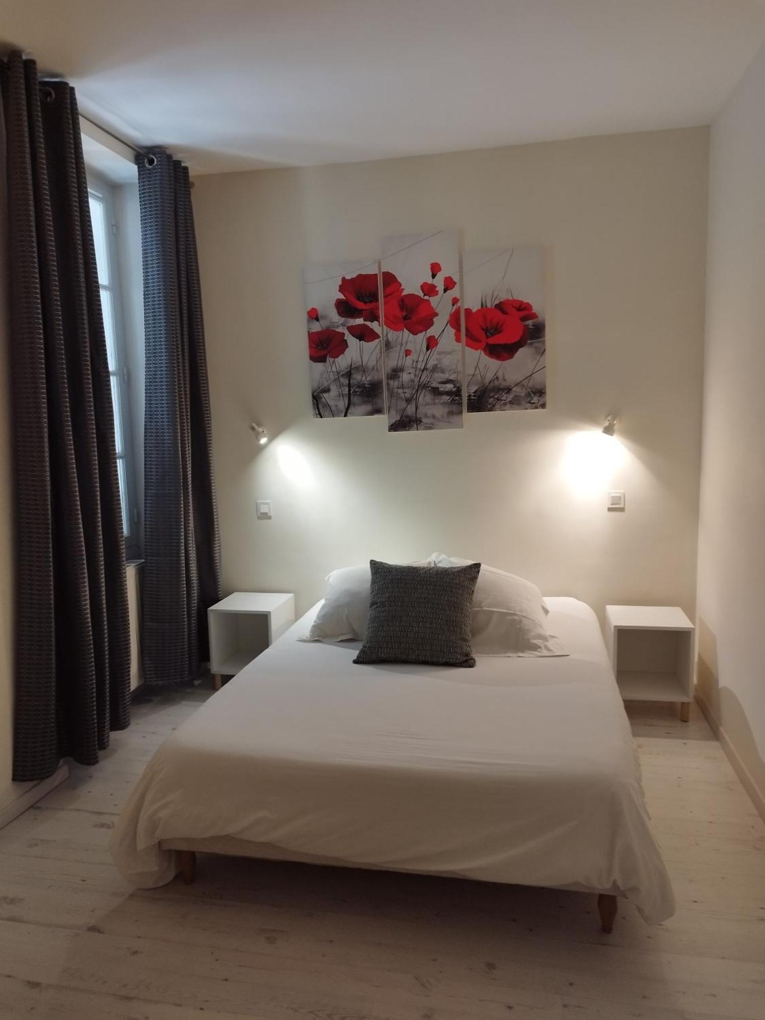 Hotel De La Loube La Roquebrussanne المظهر الخارجي الصورة